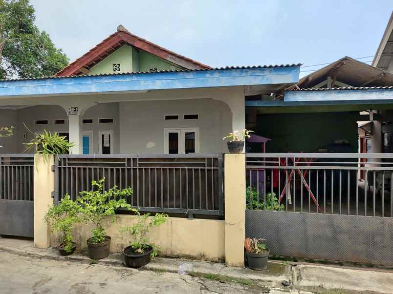 dijual rumah beji
