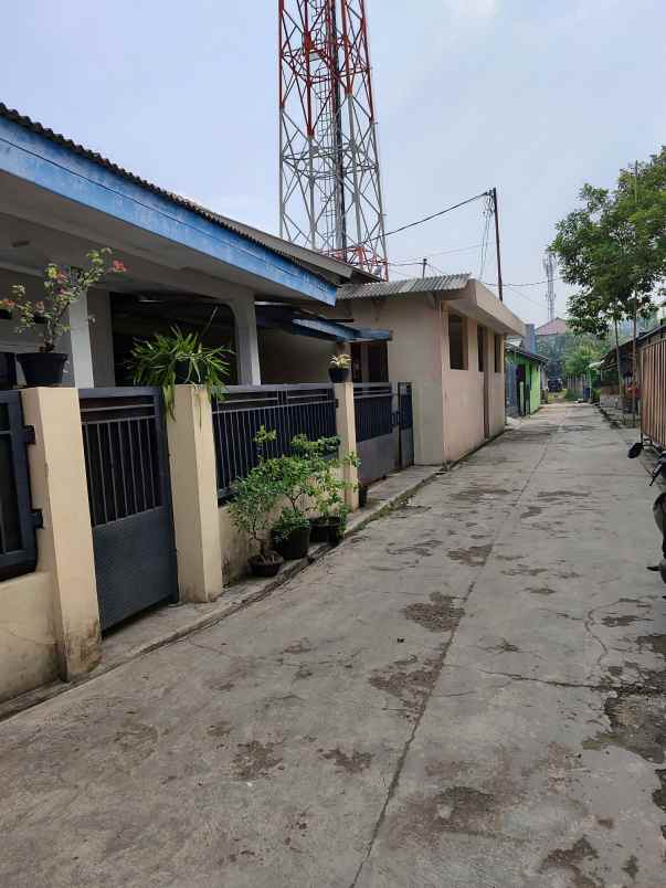 dijual rumah beji