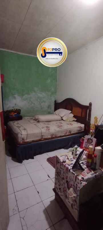 dijual rumah bekasi selatan