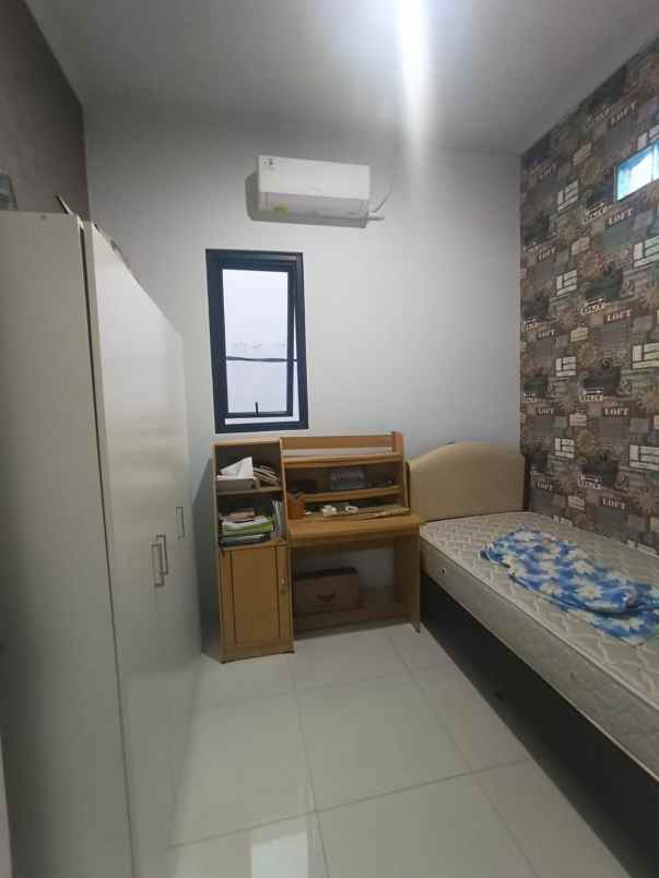 dijual rumah bintara