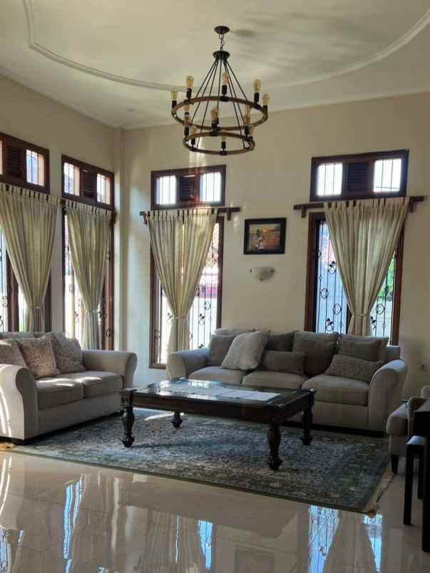 dijual rumah bulusan