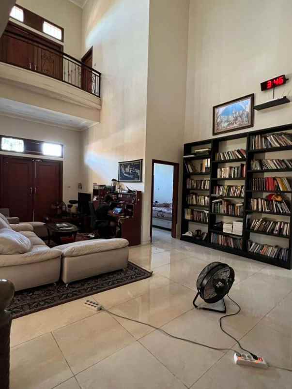 dijual rumah bulusan