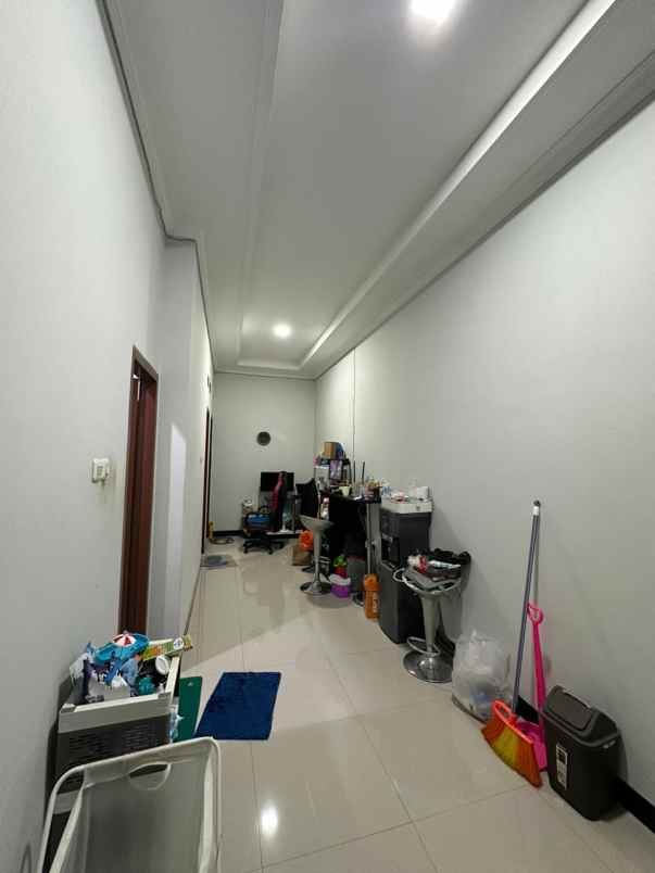 dijual rumah cengkareng indah