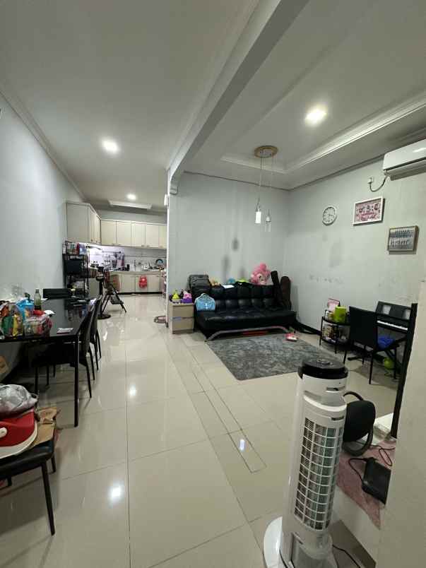 dijual rumah cengkareng indah