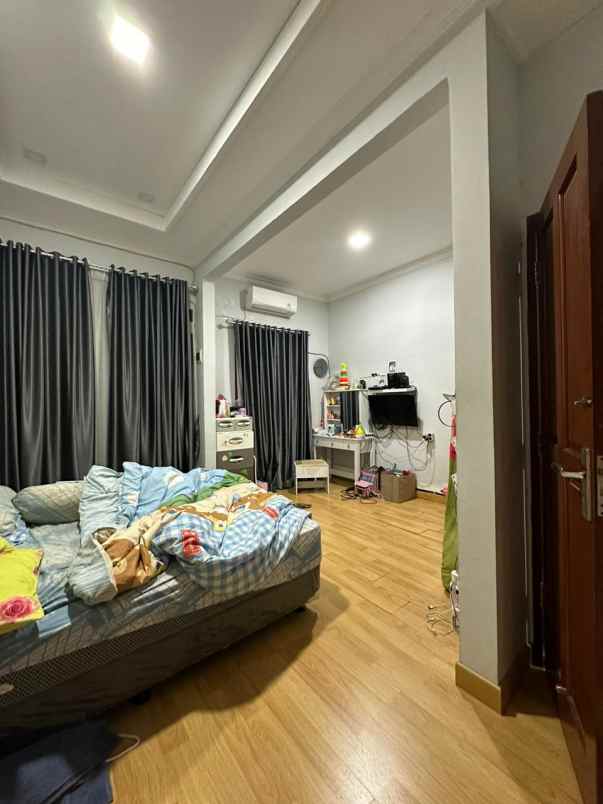 dijual rumah cengkareng indah