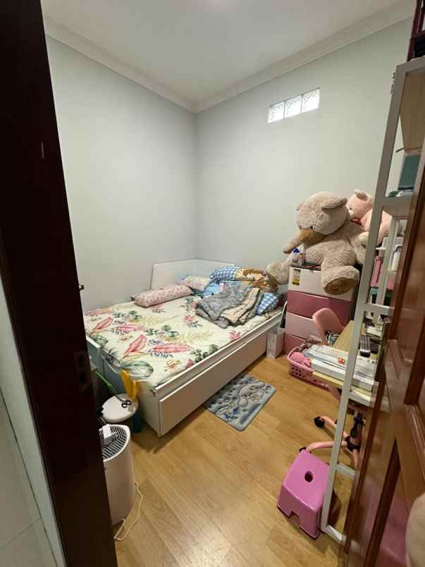 dijual rumah cengkareng indah