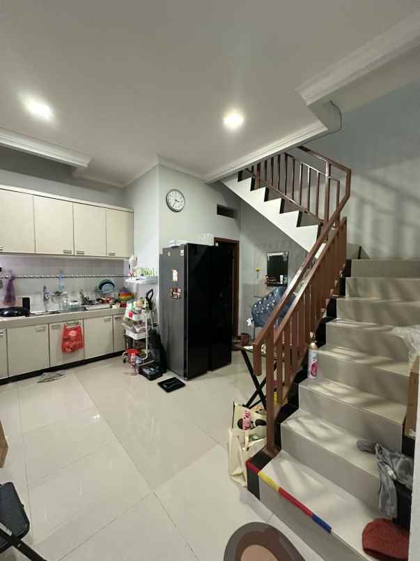 dijual rumah cengkareng indah