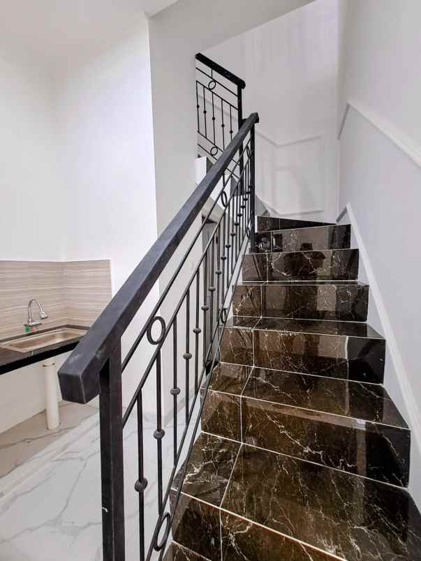 dijual rumah ciganjur jagakarsa jaksel