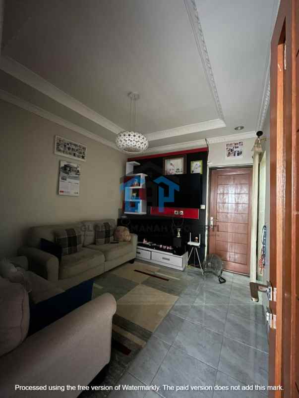 dijual rumah cipageran