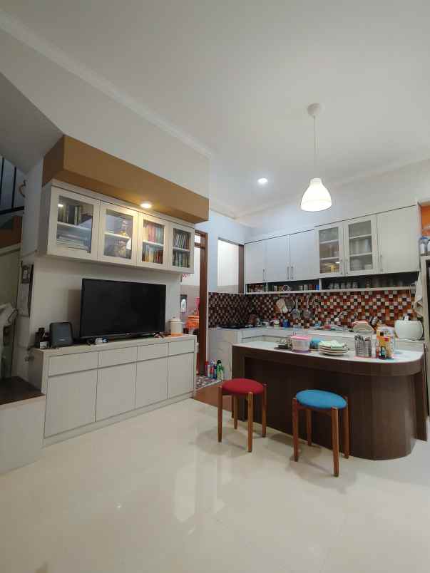 dijual rumah ciracas jakarta timur