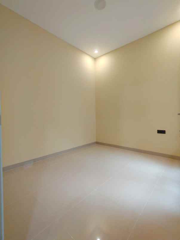 dijual rumah ciracas jakarta timur