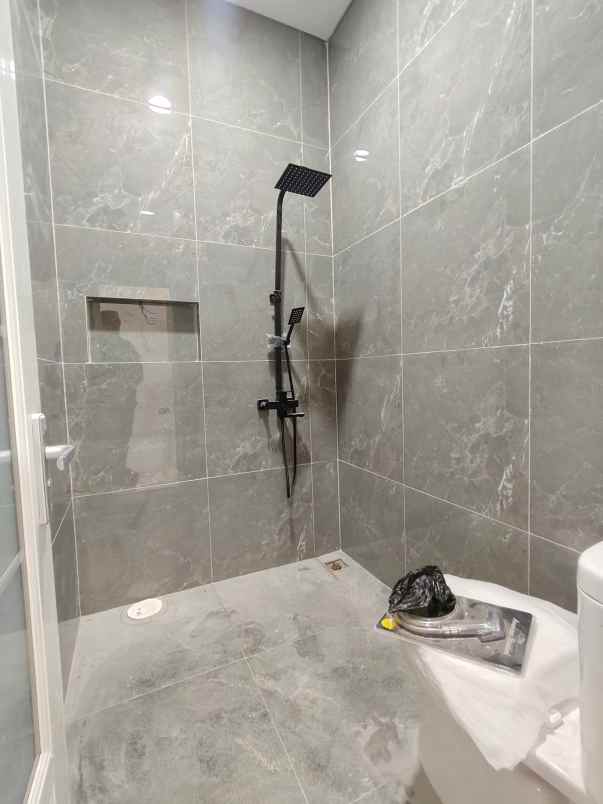 dijual rumah ciracas jakarta timur