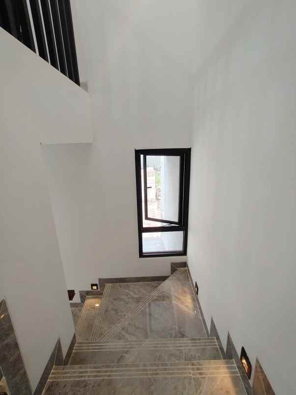 dijual rumah ciracas jakarta timur