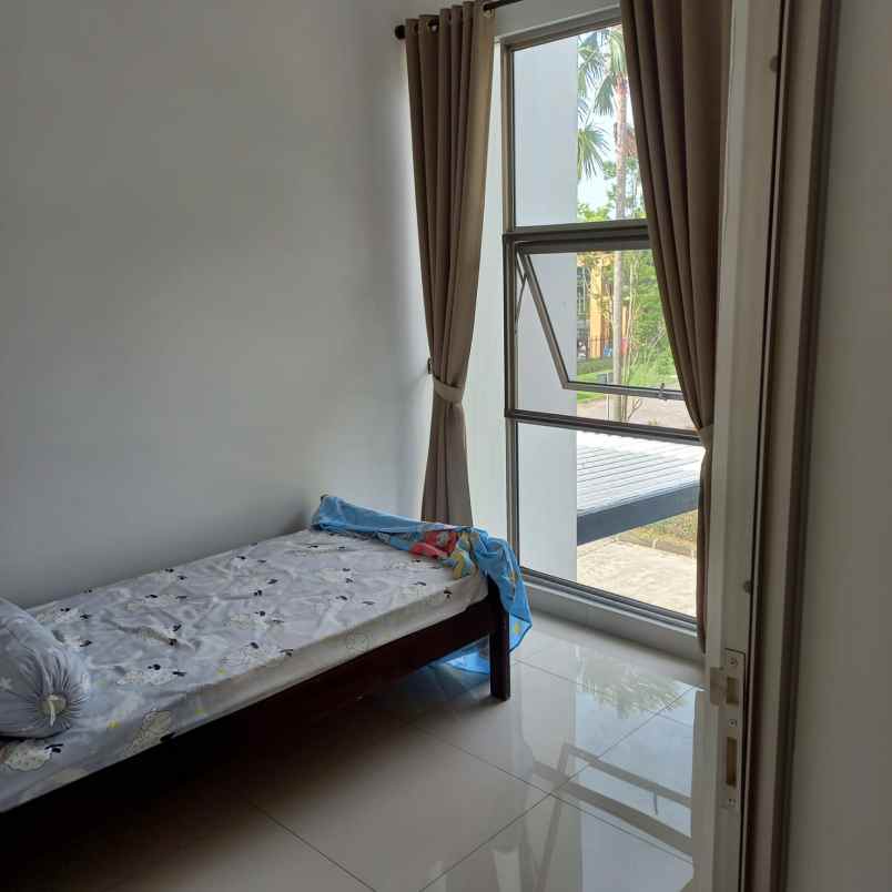 dijual rumah citra raya