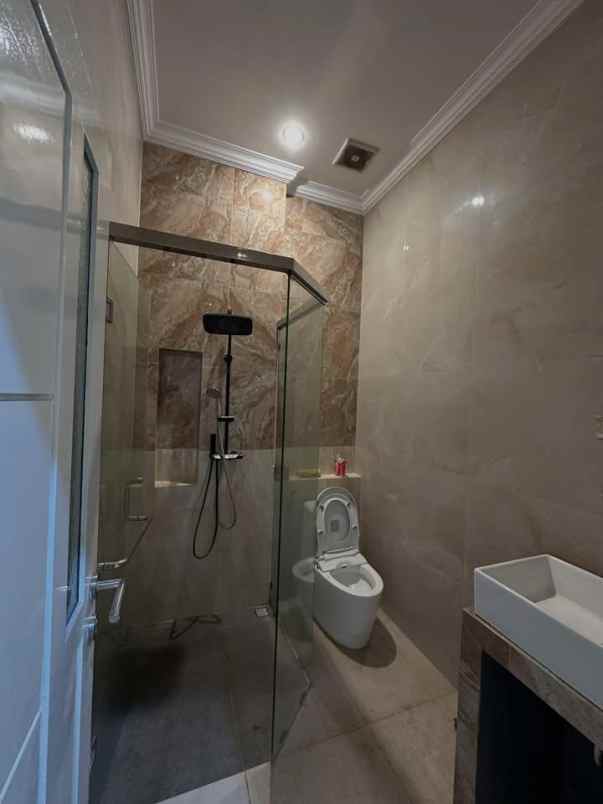 dijual rumah citraland sambikerep surabaya