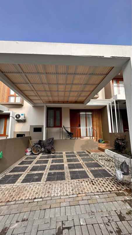 dijual rumah cluster bali garden city