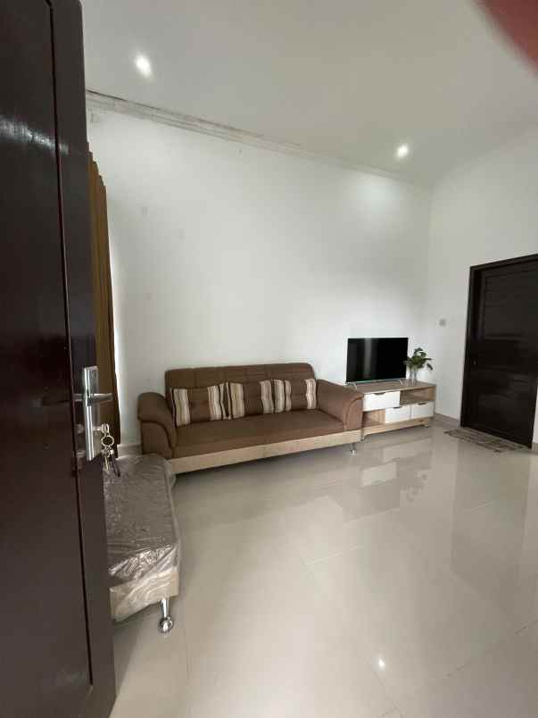 dijual rumah cluster cihanjuang