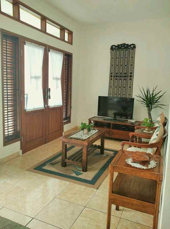 dijual rumah cluster graha lista