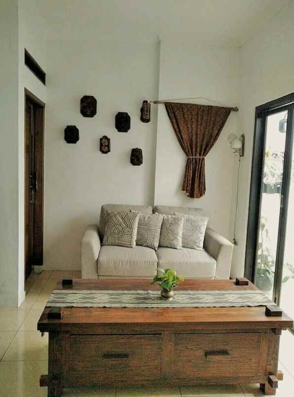 dijual rumah cluster graha lista