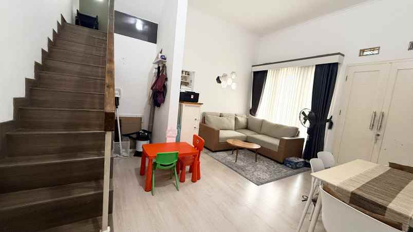 dijual rumah cluster kharisma residence