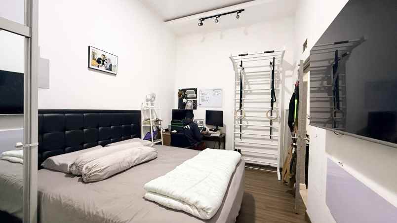 dijual rumah cluster kharisma residence