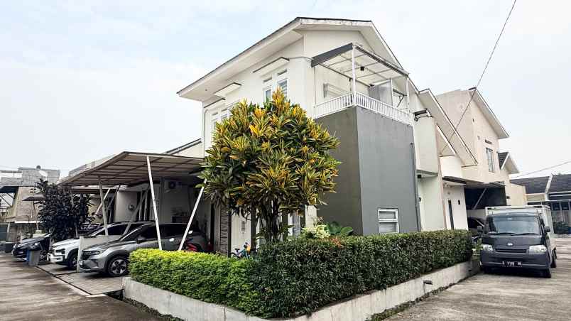 dijual rumah cluster kharisma residence