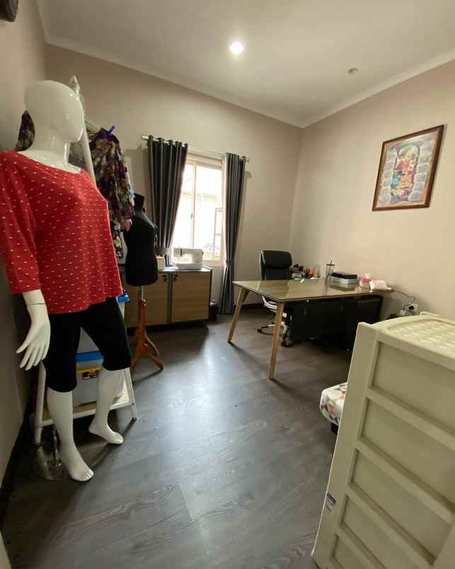 dijual rumah cluster maxwell scientia