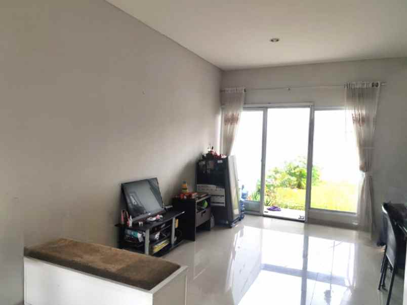 dijual rumah cluster savana metland cakung