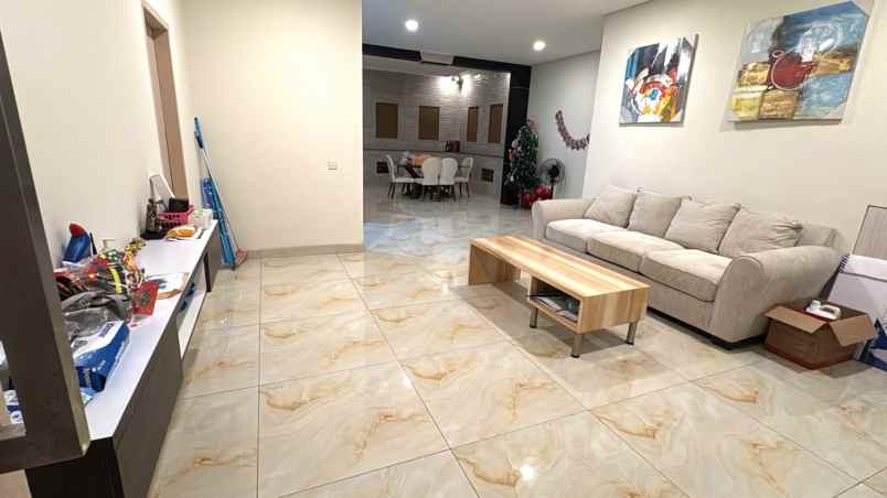 dijual rumah cluster zebrina jgc