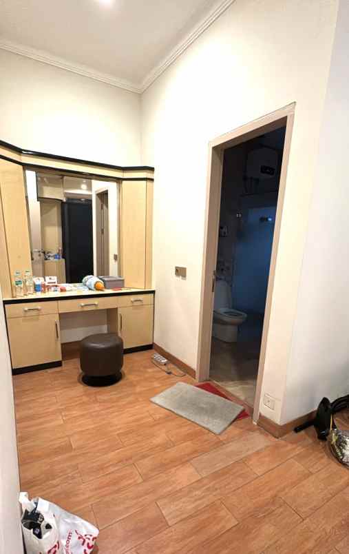 dijual rumah cluster zebrina jgc