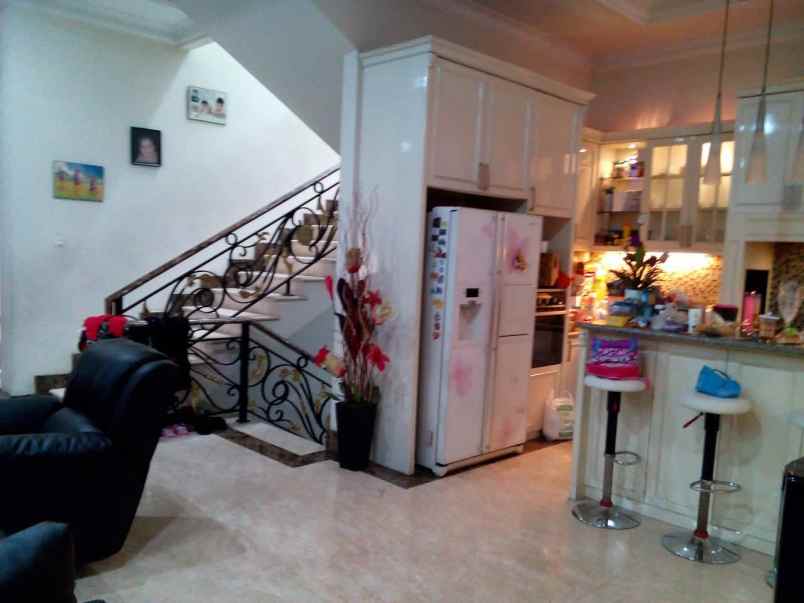 dijual rumah daan mogot jakbar