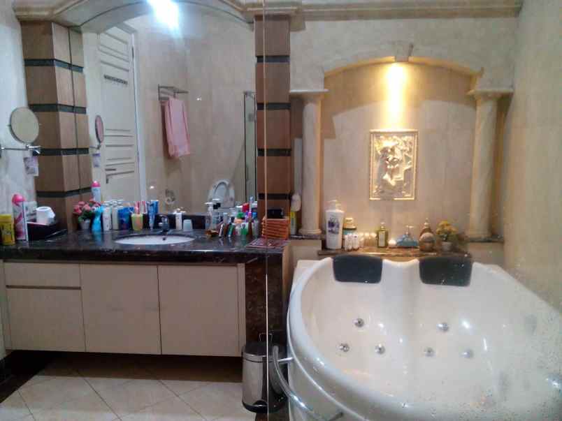 dijual rumah daan mogot jakbar