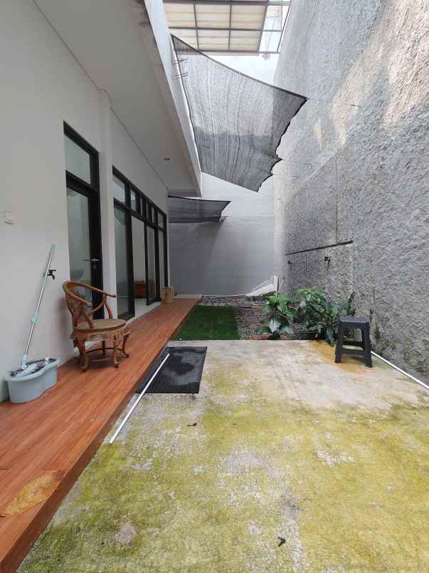 dijual rumah dalam komplek siap huni di rawamangun