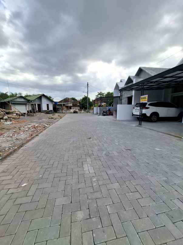 dijual rumah dekat ringroad selatan