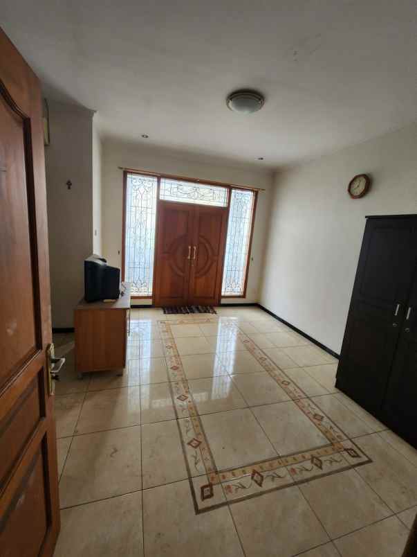 dijual rumah dharmahusada mas