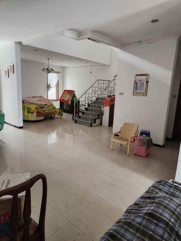 dijual rumah dharmahusada mas