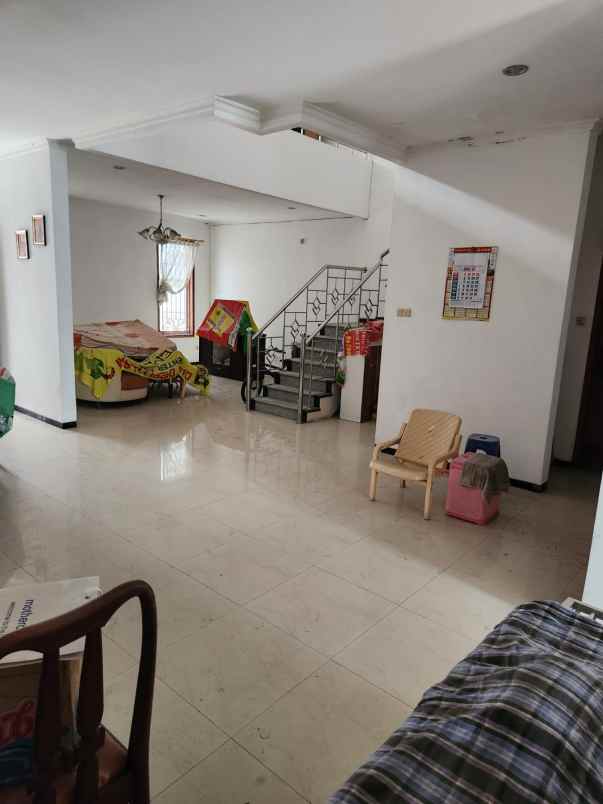 dijual rumah dharmahusada mas