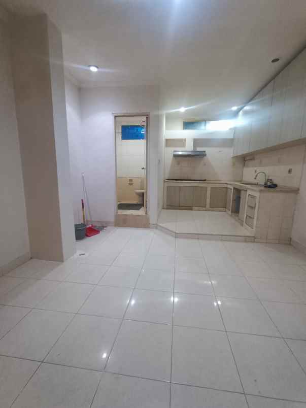 dijual rumah di kalideres permai jakarta barat