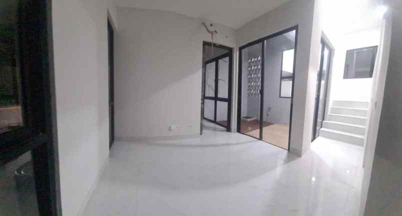 dijual rumah di kota wisata cibubur