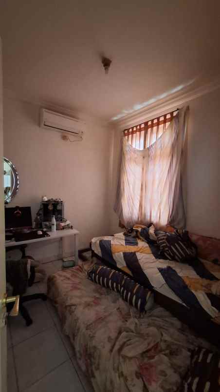 dijual rumah di legenda wisata cibubur