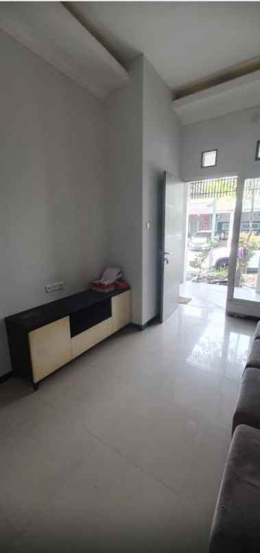 dijual rumah dian regency