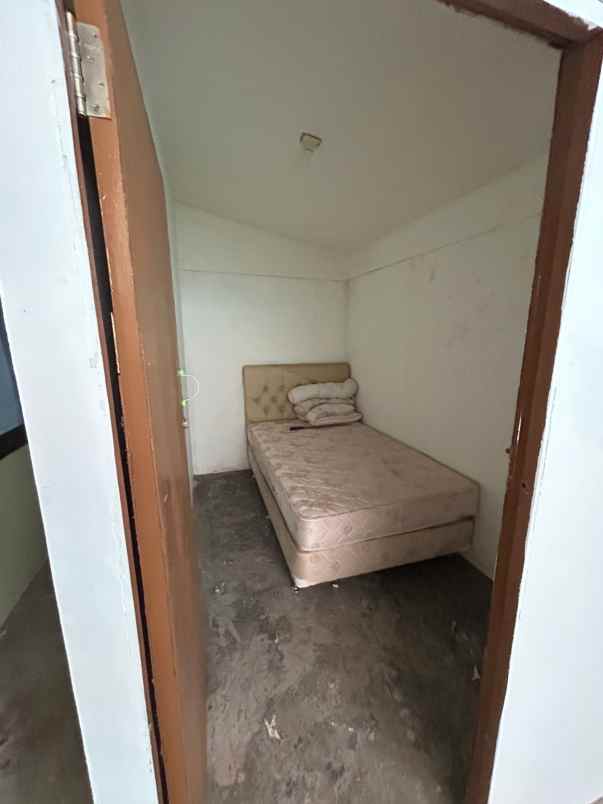 dijual rumah disutera kirana pondok