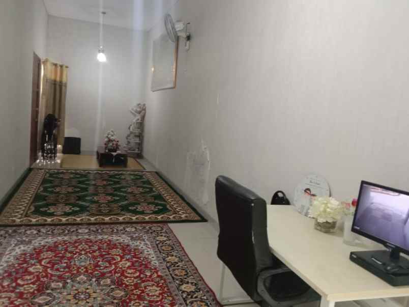 dijual rumah dukuh zamrud utara