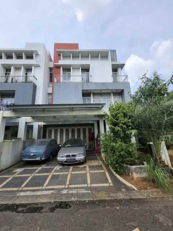 dijual rumah gading eight residence