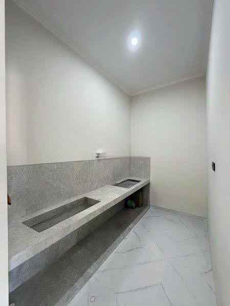 dijual rumah galaxy bumi permai araya