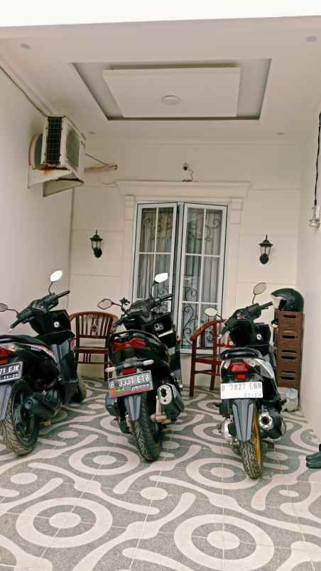 dijual rumah gdc kel kalibaru kec cilodong depok