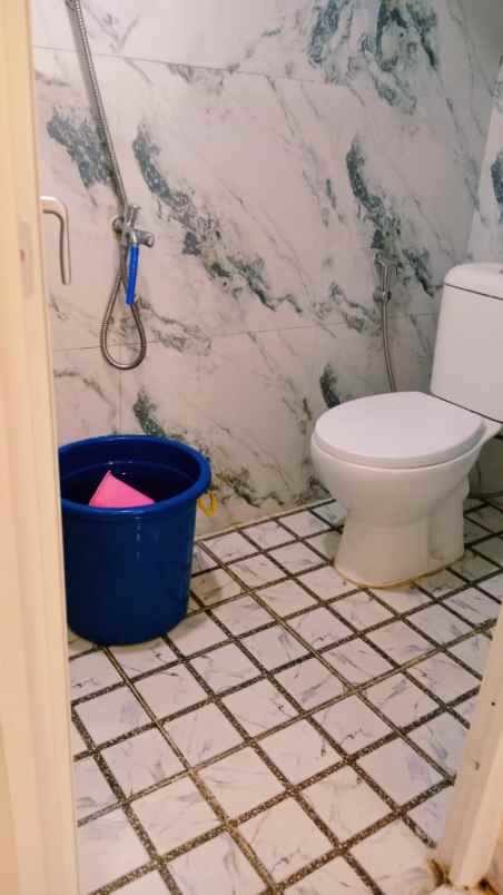 dijual rumah gdc kel kalibaru kec cilodong depok