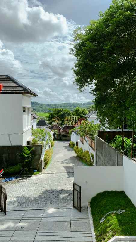 dijual rumah gedongan bangunjiwo