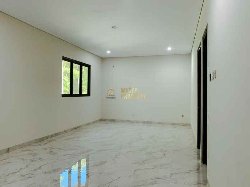 dijual rumah gedongan bangunjiwo