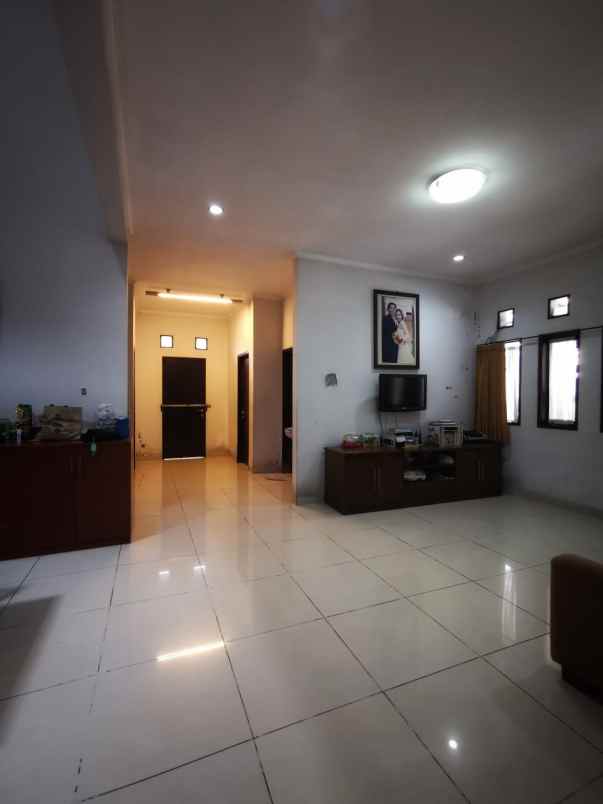 dijual rumah gegerkalong